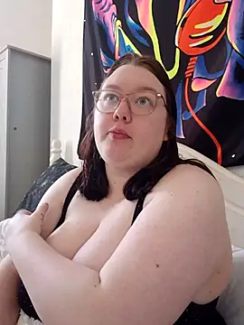 Sexycurvyemilyy online show from 04.24.26