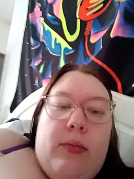 Snapshot of Sexycurvyemilyy chatting on 05.09.26 Sexycurvyemilyy online show from 05.09.26
