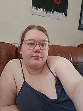 Sexycurvyemilyy online show from 07.11.26