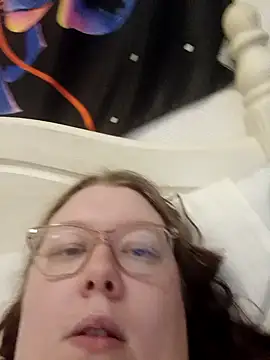 Sexycurvyemilyy online show from 08.04.26