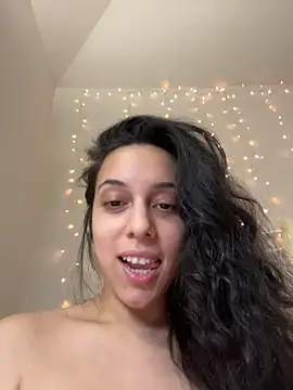 Snapshot of Natur4lBeautyb33 chatting on 01.10.25 Natur4lBeautyb33 online show from 01.10.25