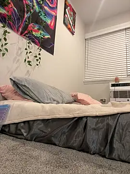 Snapshot of DominiqueX0 chatting on 03.21.25 DominiqueX0 online show from 03.21.25