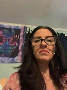 DominiqueX0 online show from 11.21.25