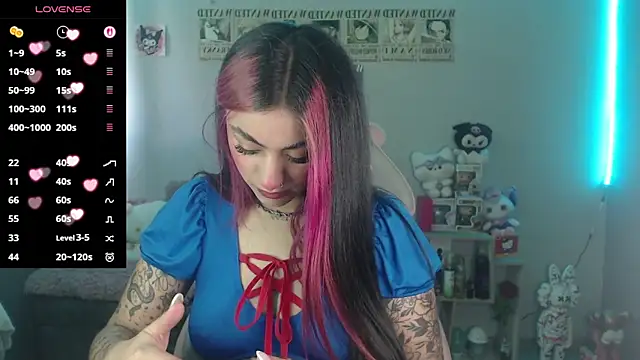 Snapshot of abbie_stone chatting on 06.17.26 abbie stone online show from 06.17.26