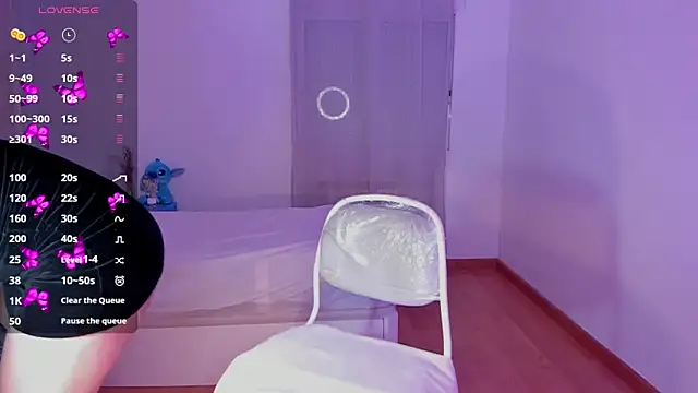 Snapshot of briana_walker chatting on 03.08.25 briana walker online show from 03.08.25