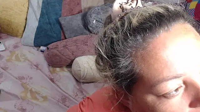 Snapshot of marie_olsenhot chatting on 03.02.25 marie olsenhot online show from 03.02.25