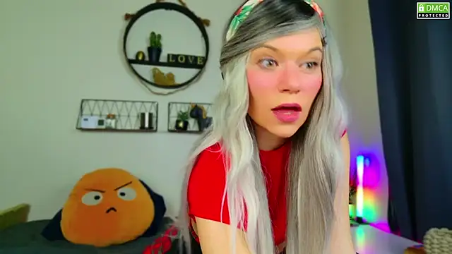 Snapshot of Kittychatte chatting on 12.11.24 Kittychatte online show from 12.11.24