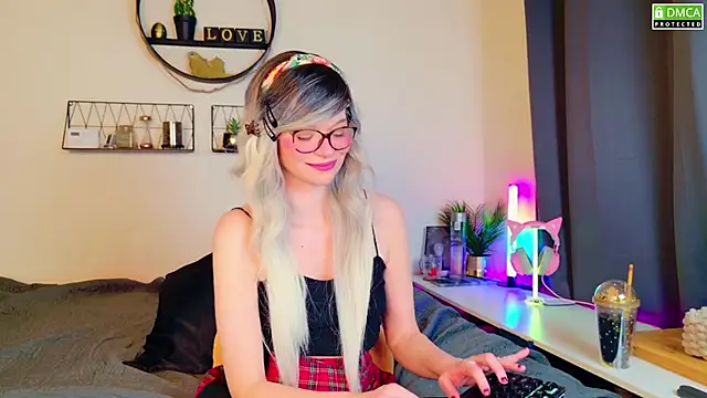 Snapshot of Kittychatte chatting on 03.03.25 Kittychatte online show from 03.03.25