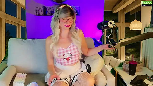 Snapshot of Kittychatte chatting on 09.08.25 Kittychatte online show from 09.08.25