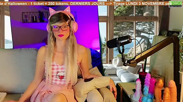 Snapshot of Kittychatte chatting on 11.02.25 Kittychatte online show from 11.02.25