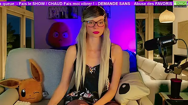 Snapshot of Kittychatte chatting on 11.10.25 Kittychatte online show from 11.10.25