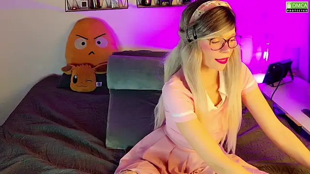 Snapshot of Kittychatte chatting on 11.24.25 Kittychatte online show from 11.24.25