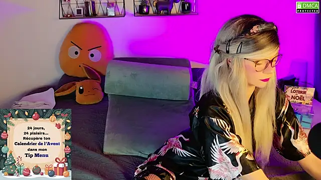 Snapshot of Kittychatte chatting on 11.30.25 Kittychatte online show from 11.30.25