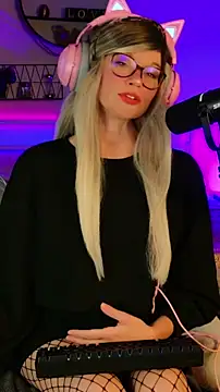 Kittychatte online show from 05.13.26