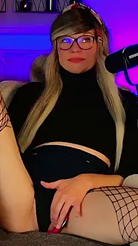 Kittychatte online show from 05.15.26