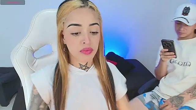 Snapshot of farichell chatting on 03.11.26 farichell online show from 03.11.26