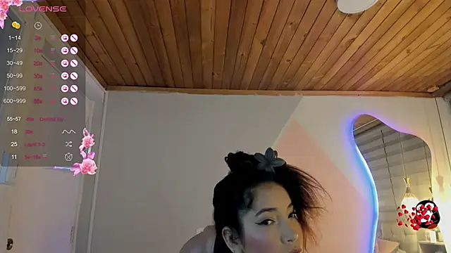 Snapshot of cristal__hot_1 chatting on 06.05.26 cristal hot 1 online show from 06.05.26