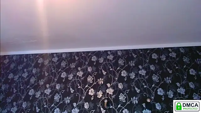 Snapshot of Sophi_Cute chatting on 06.25.26 Sophi Cute online show from 06.25.26