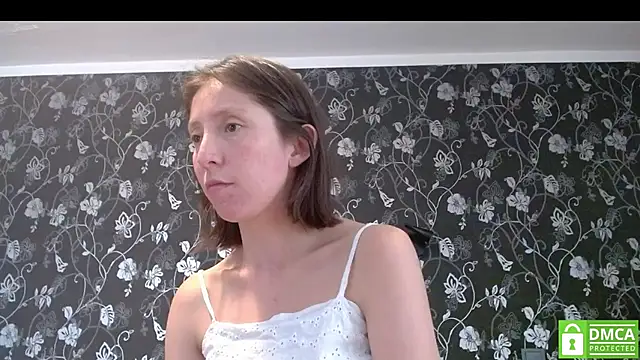 Snapshot of Sophi_Cute chatting on 07.20.26 Sophi Cute online show from 07.20.26