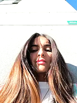 Snapshot of Sam_Sara chatting on 01.18.25 Sam Sara online show from 01.18.25