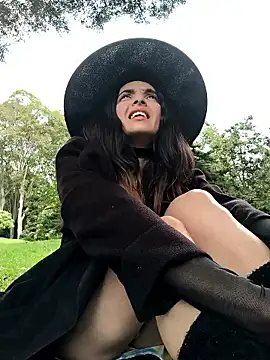 Sam Sara online show from 10.31.25