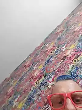 Snapshot of Zu_Real chatting on 12.22.24 Zu Real online show from 12.22.24