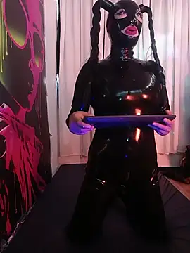 LatexDevil Blondie online show from 06.23.26