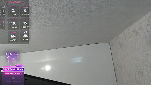 Snapshot of LaraStone__ chatting on 02.02.25 LaraStone   online show from 02.02.25