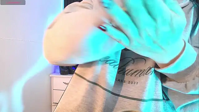 alicia moom online show from 11.03.25