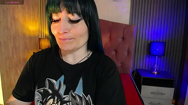 alicia moom online show from 05.05.26