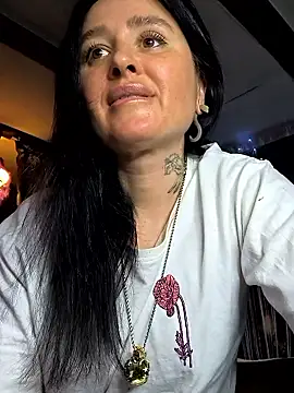 Snapshot of KikiXRed chatting on 01.09.26 KikiXRed online show from 01.09.26