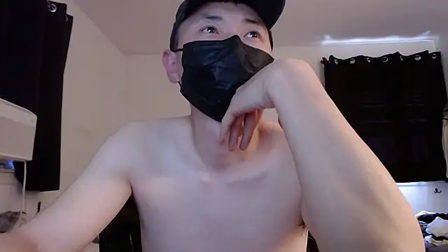 Snapshot of twbobo00715 chatting on 09.19.25 twbobo00715 online show from 09.19.25