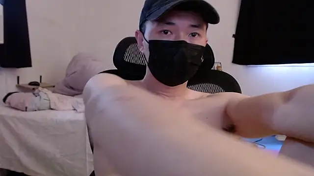 Snapshot of twbobo00715 chatting on 11.15.25 twbobo00715 online show from 11.15.25