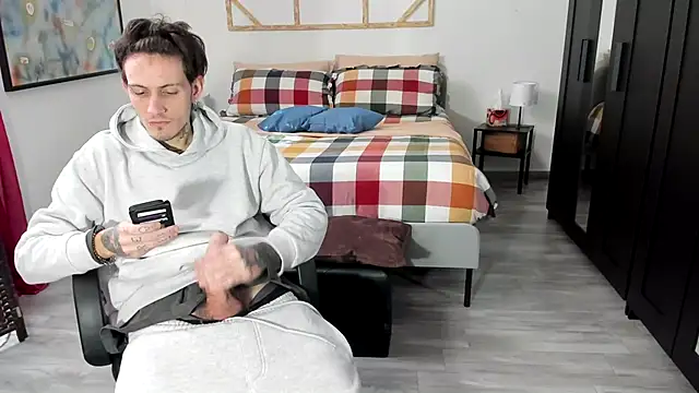 Snapshot of xxxciro13xxx chatting on 02.05.25 xxxciro13xxx online show from 02.05.25