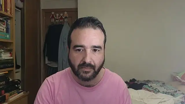 Snapshot of curiosillo83 chatting on 11.02.25 curiosillo83 online show from 11.02.25