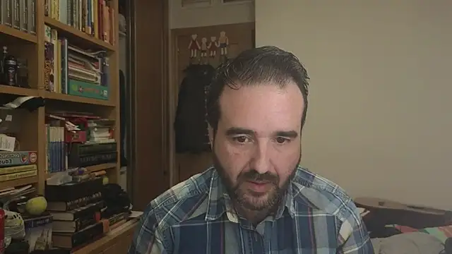 Snapshot of curiosillo83 chatting on 12.15.25 curiosillo83 online show from 12.15.25