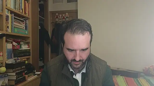 Snapshot of curiosillo83 chatting on 12.19.25 curiosillo83 online show from 12.19.25