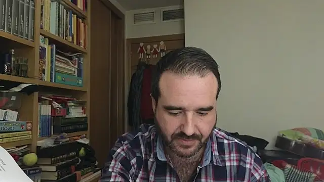 Snapshot of curiosillo83 chatting on 02.01.26 curiosillo83 online show from 02.01.26