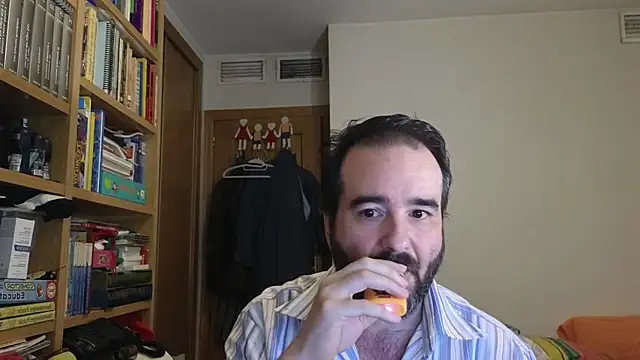 curiosillo83 online show from 07.18.26