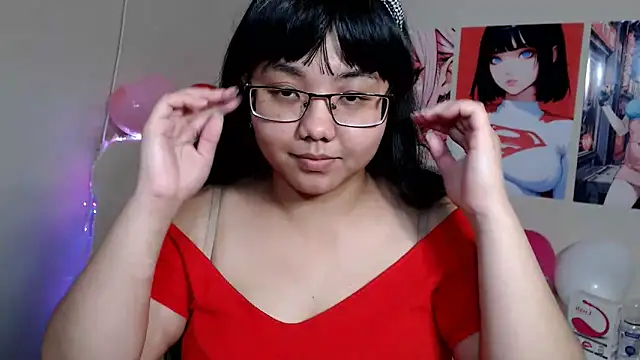 Snapshot of Moertomlly chatting on 02.16.25 Moertomlly online show from 02.16.25