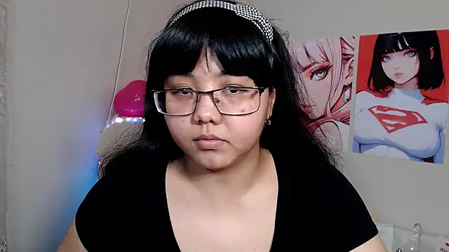 Snapshot of Moertomlly chatting on 02.28.25 Moertomlly online show from 02.28.25