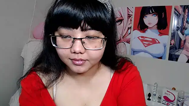 Snapshot of Moertomlly chatting on 03.07.25 Moertomlly online show from 03.07.25