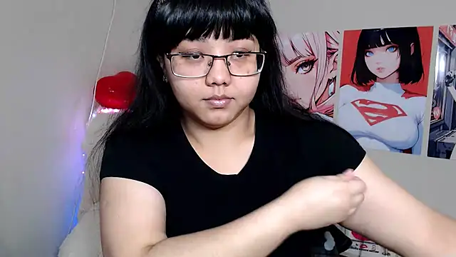 Snapshot of Moertomlly chatting on 03.15.25 Moertomlly online show from 03.15.25