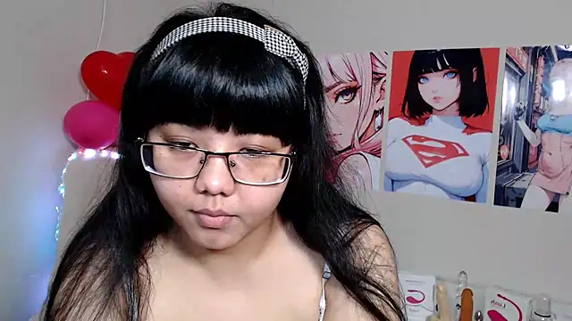 Snapshot of Moertomlly chatting on 03.17.25 Moertomlly online show from 03.17.25