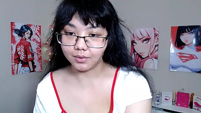 Snapshot of Moertomlly chatting on 10.23.25 Moertomlly online show from 10.23.25