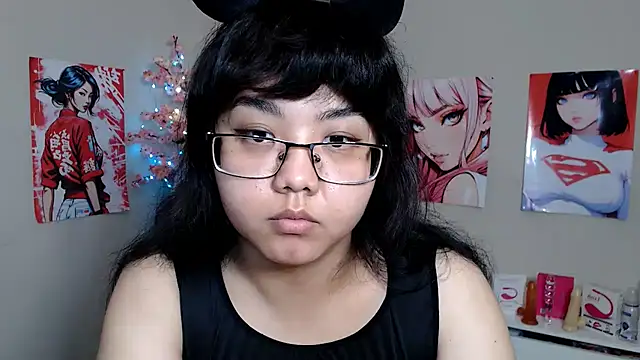 Snapshot of Moertomlly chatting on 11.03.25 Moertomlly online show from 11.03.25