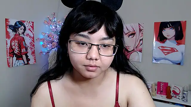 Snapshot of Moertomlly chatting on 11.08.25 Moertomlly online show from 11.08.25