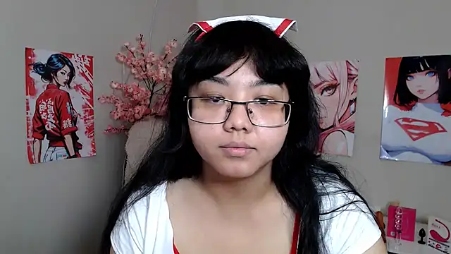 Snapshot of Moertomlly chatting on 11.10.25 Moertomlly online show from 11.10.25