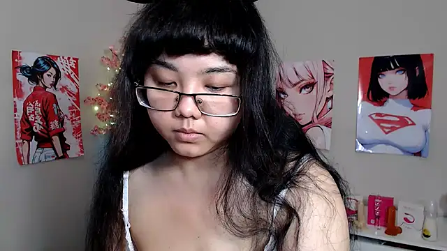 Snapshot of Moertomlly chatting on 11.13.25 Moertomlly online show from 11.13.25