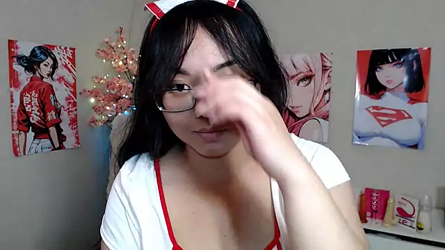 Snapshot of Moertomlly chatting on 11.18.25 Moertomlly online show from 11.18.25